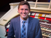 Top American Theatre Organist to play the Pemistone Compton